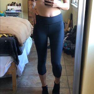 Under armor compression Capri